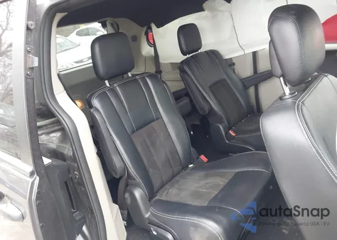 2019 Dodge Grand Caravan Sxt z USA, uszkodzony, nr VIN 2C4RDGCG5KR776811